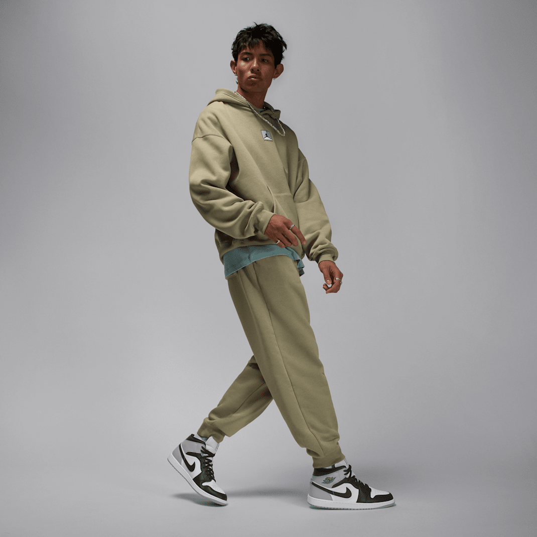 Air Jordan 1 Mid - Image 28