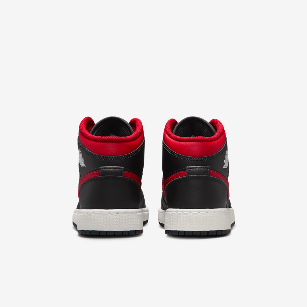 Air Jordan 1 Mid - Image 14