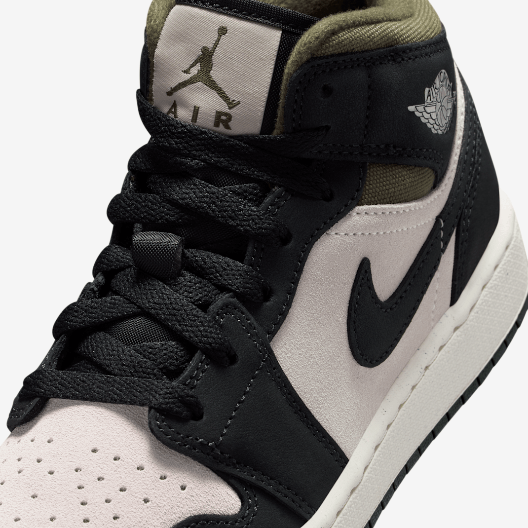 Air Jordan 1 Mid - Image 7