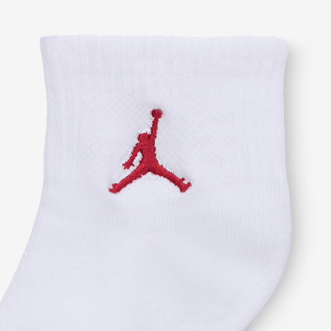 Jordan Everyday Essentials - Image 3