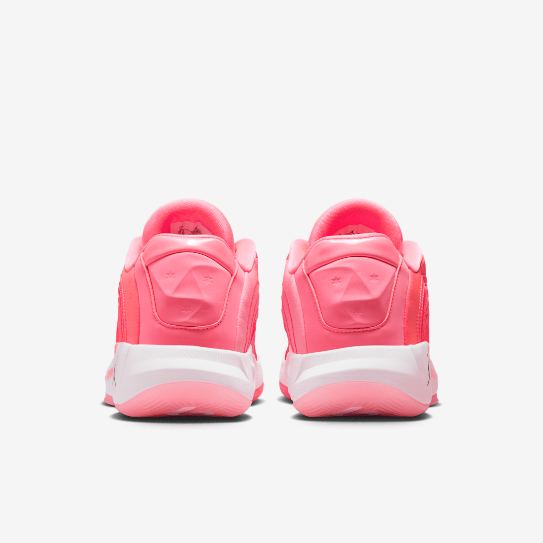 Luka 4 "Gone Camping" - Image 16