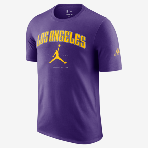 Los Angeles Lakers Essential