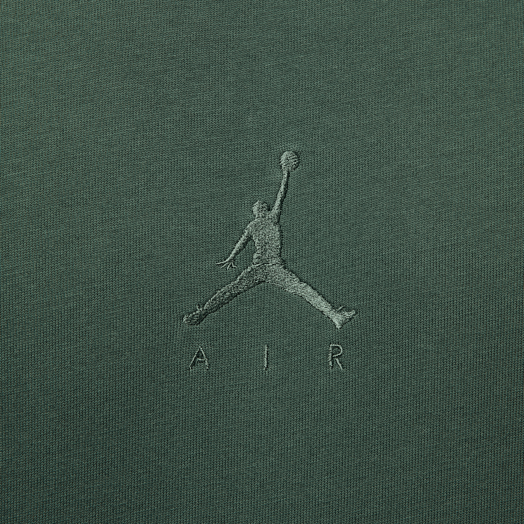 Jordan Flight Essentials - Image 4